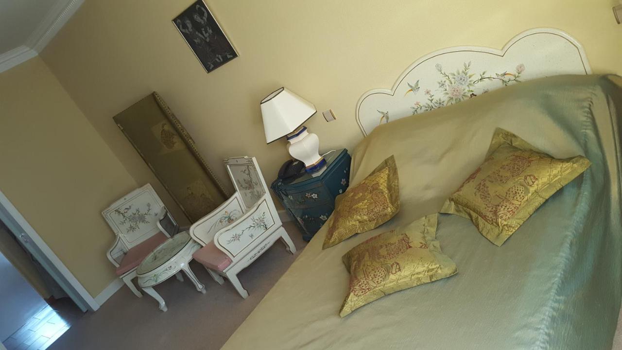 Hotel De La Cloche Sp แร็งส์ ภายนอก รูปภาพ