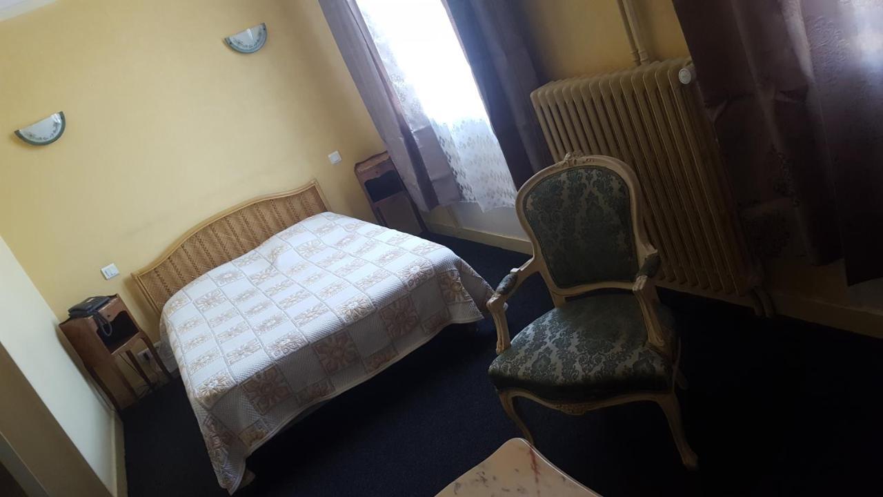 Hotel De La Cloche Sp แร็งส์ ภายนอก รูปภาพ