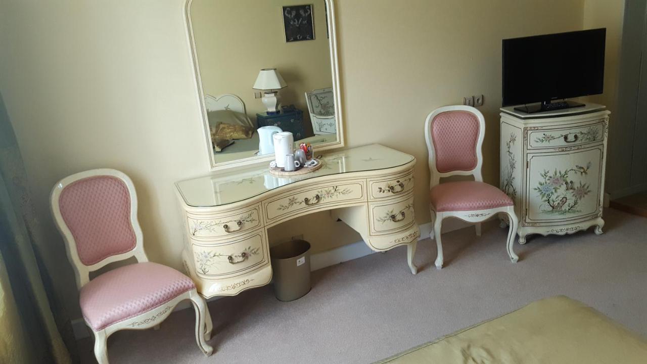 Hotel De La Cloche Sp แร็งส์ ภายนอก รูปภาพ