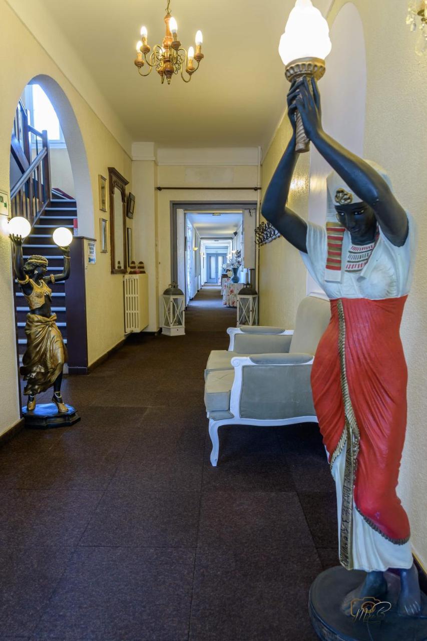 Hotel De La Cloche Sp แร็งส์ ภายนอก รูปภาพ